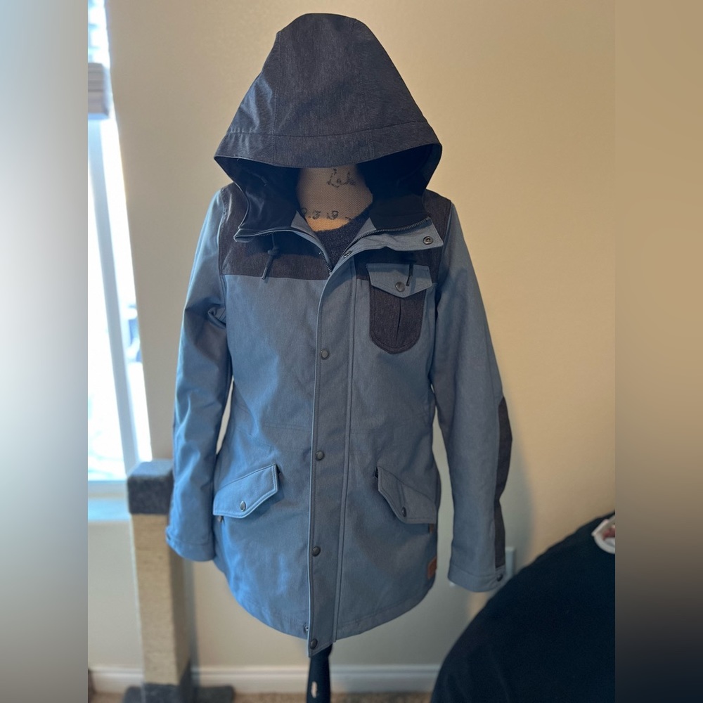 Women’s O’Neill snowboarding jacket new, worn once